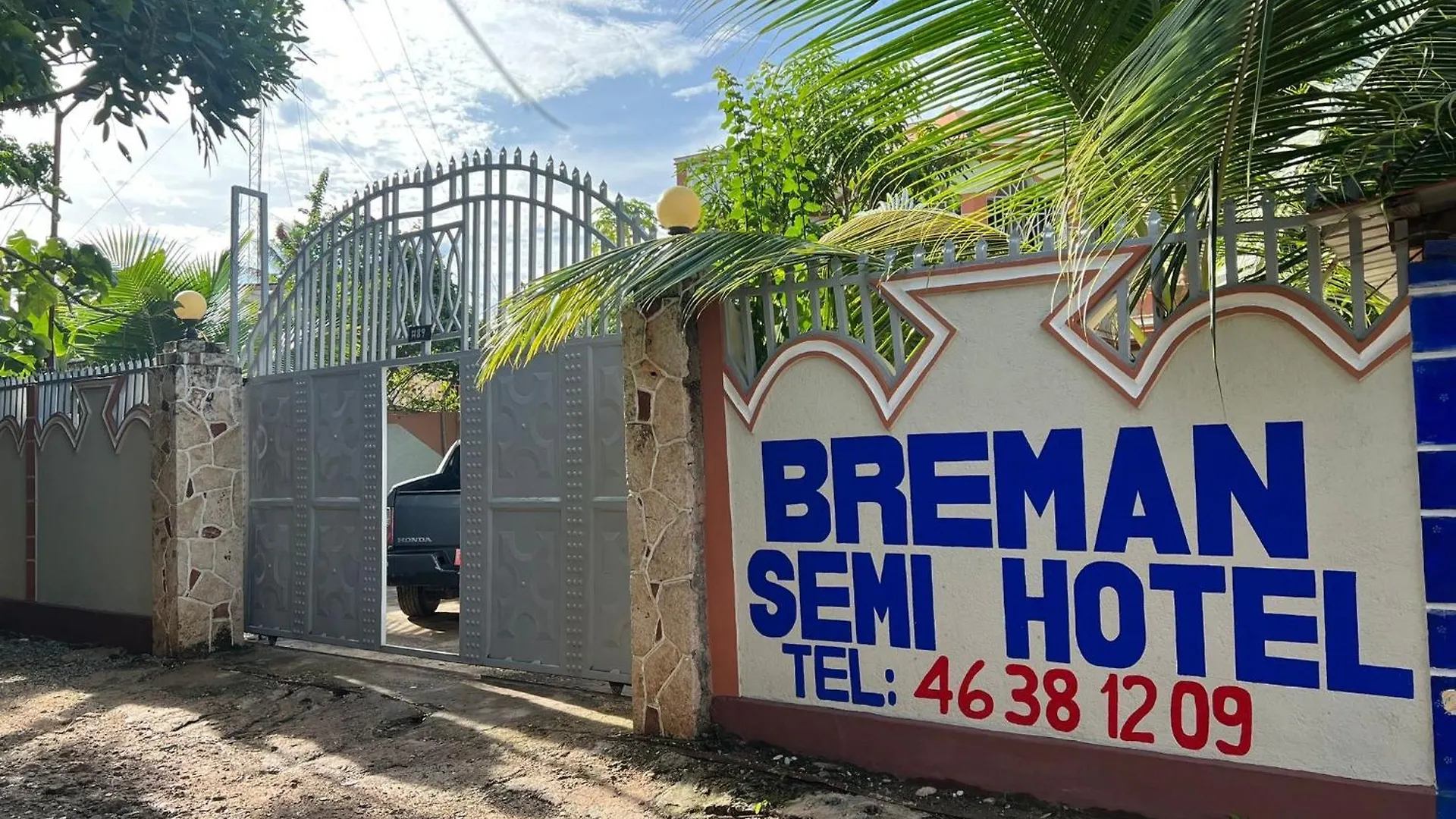 ז'אקמל Breman Semi Hotel