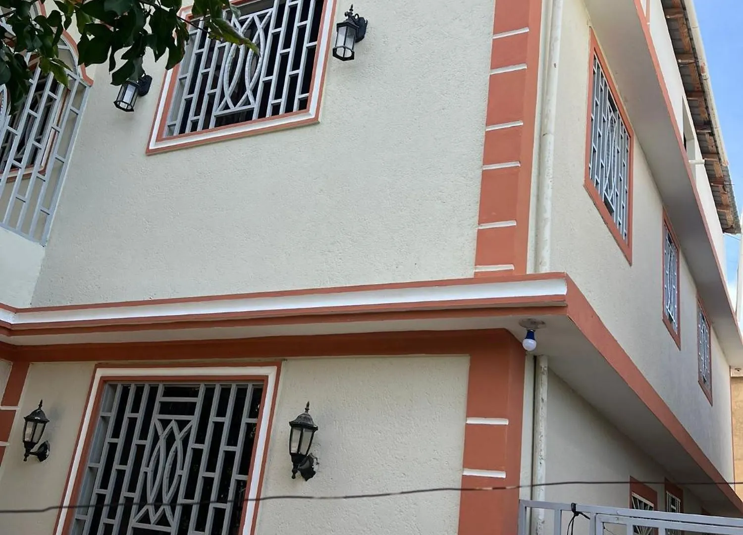ז'אקמל Breman Semi Hotel האיטי